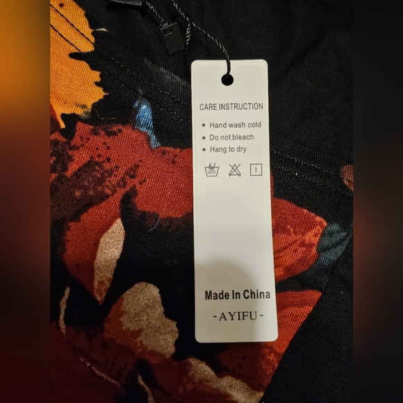 Ayifu Elegant Black Floral Short Sleeve Top - Picture 6 of 9